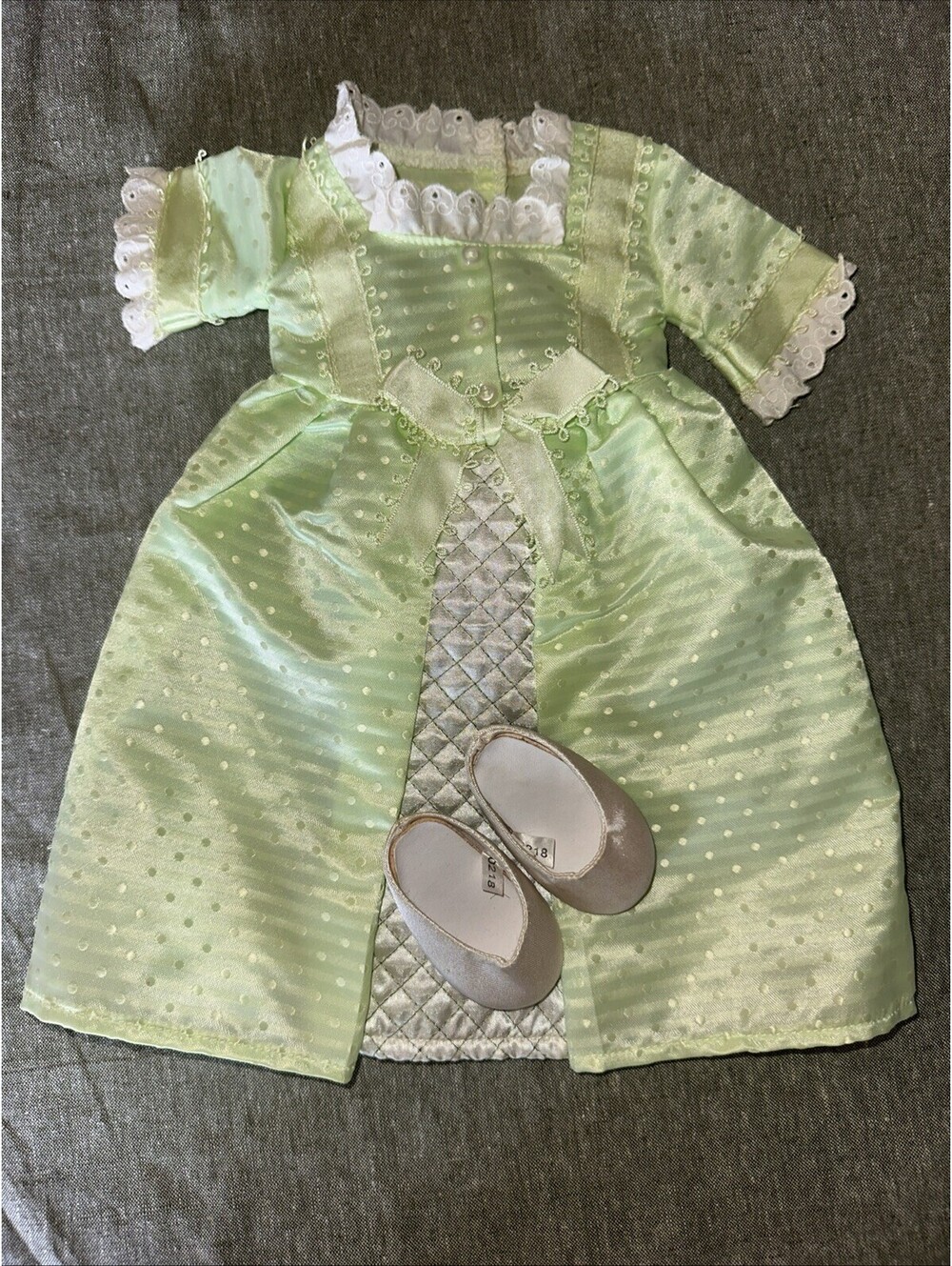 American Girl Doll Elizabeth Cole's Green Summer Gown Hat and Shoes Retired